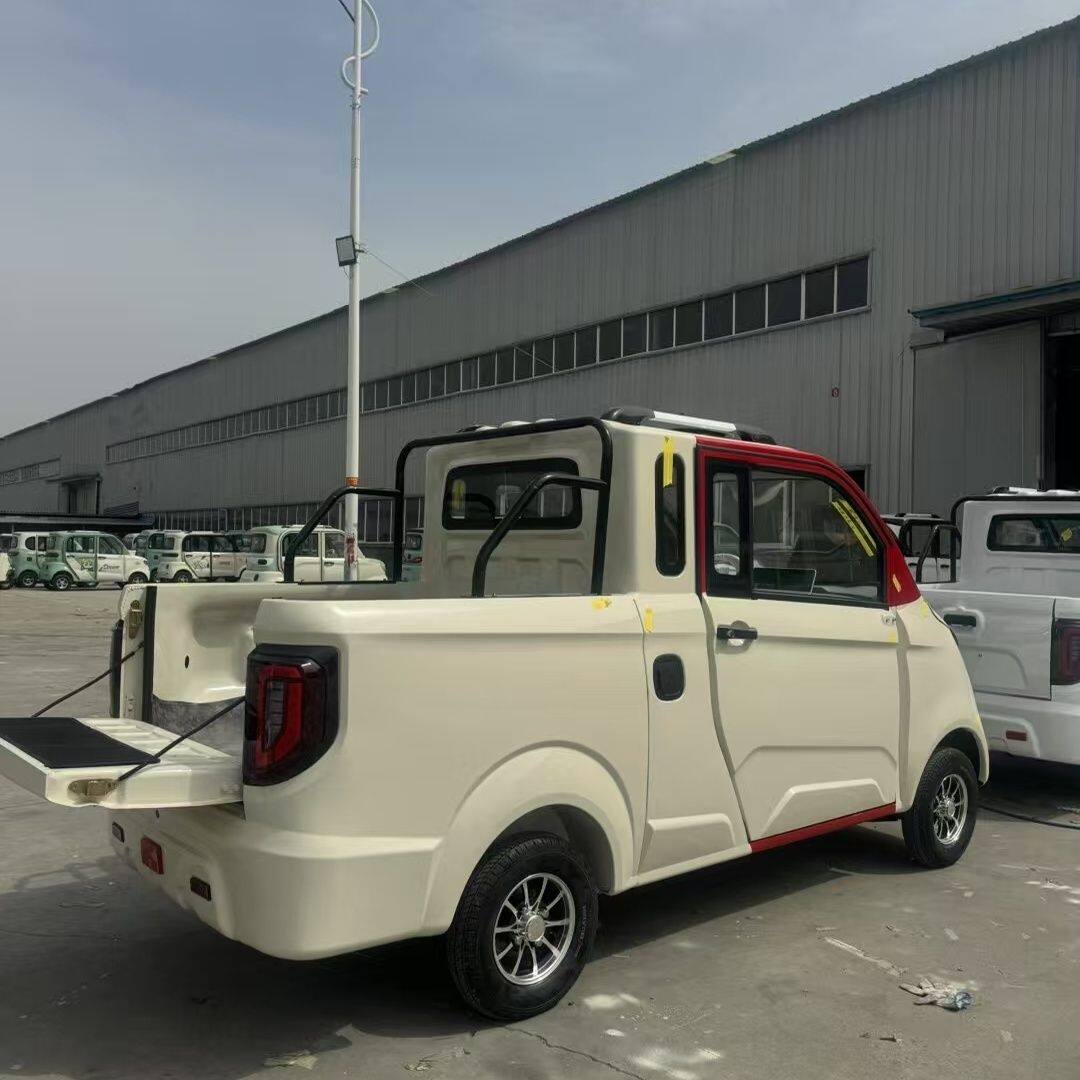 新款电动四轮皮卡车家用客货两用全封闭新能源油电两用老年代步车