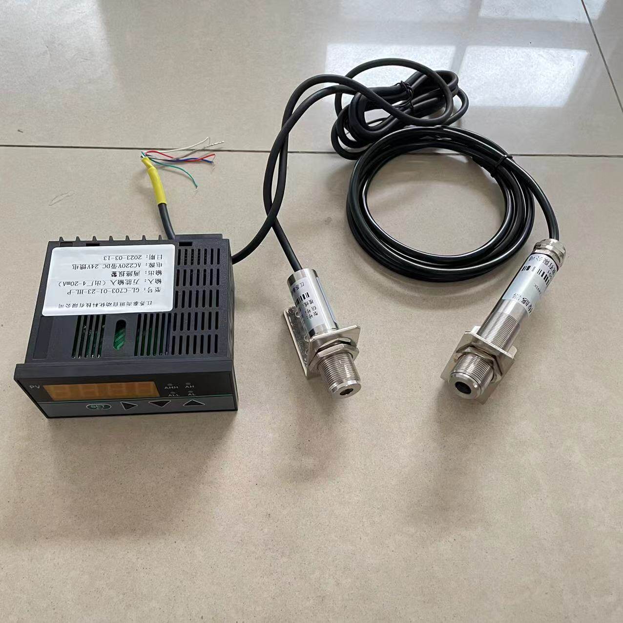 在线红外测温仪 传感器探头数显温控仪 控制器 开关量继电器输出