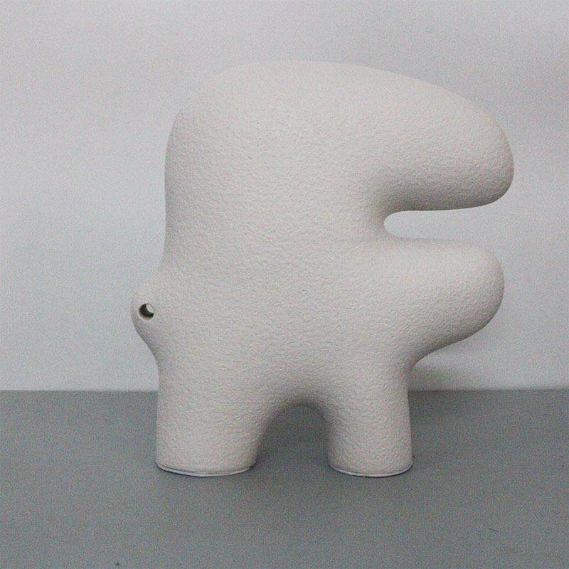 现代简约居装饰抽象关字母造型摆件样板HKZ间客厅书家房玄软摆设