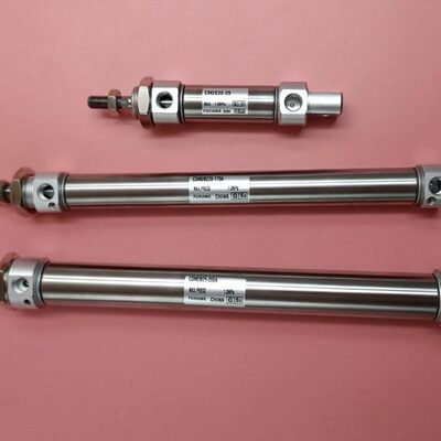 全新CM2B32 CDM2B32-65/70/75/80/85/90/95/100/110/115Z迷你气缸