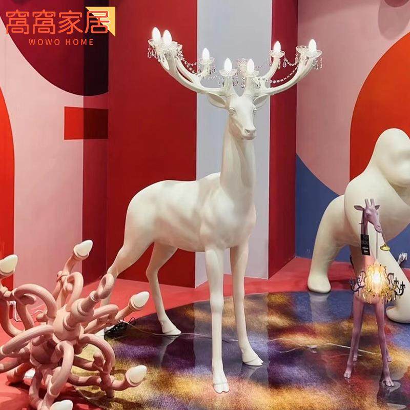 圣诞节雕塑摆件现代创意梅花鹿落地灯驯鹿造型玻璃钢大型装饰灯具