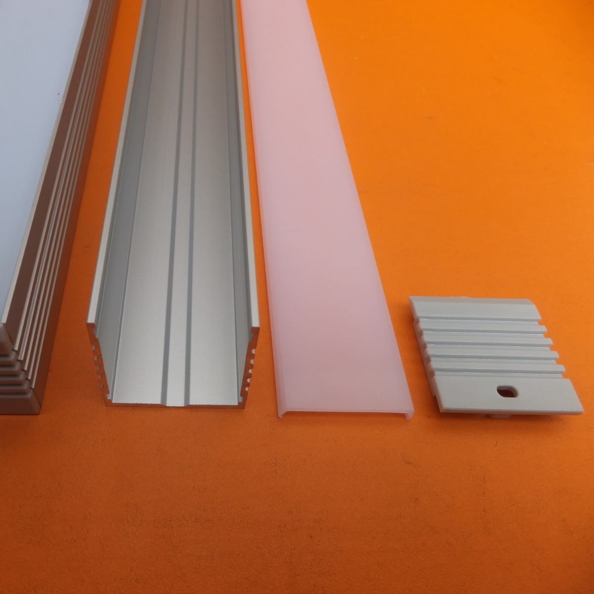 厂家批发3535U型led硬灯条外壳线条灯外壳铝型材led灯具外壳套件