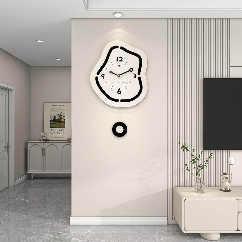 奶油风创意挂钟客厅高级感时尚简约大气钟表家用餐厅装饰挂墙时钟