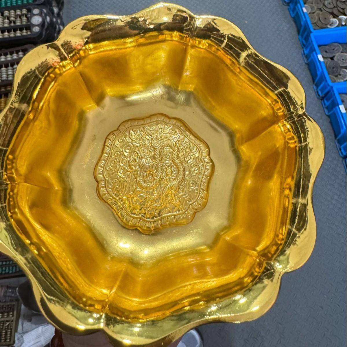 仿古铜碗摆件清代六瓣花边缠枝纹古玩收藏艺术工艺品家居