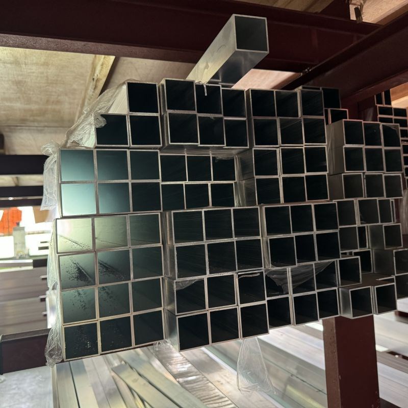 6061铝合金方管挤压铝型材 异型铝方管扁方通墙面隔断铝方管