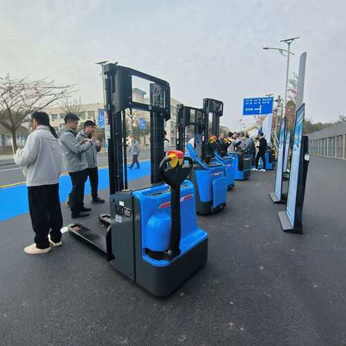 北京电动托盘搬运车 全电力液压车 电自动搬运车运输搬运设备厂家