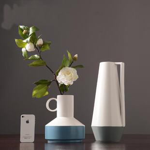 现代简约白色陶瓷花瓶创意摆件插干花的花器家用轻奢玫瑰百合摆件