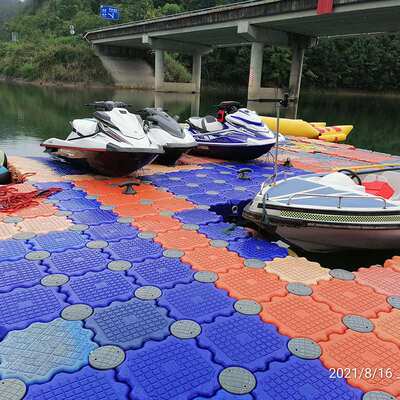 水上浮桥塑料浮筒 水上浮动码头摩托艇游艇码头泊位水上浮筒平台