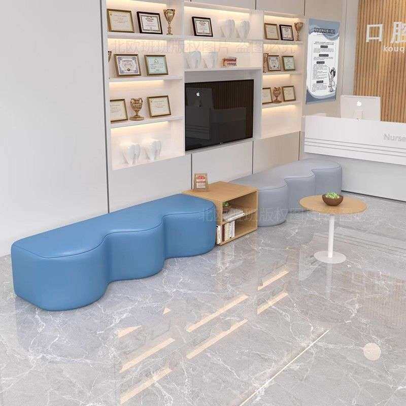 奶茶店咖啡馆小户型等待休闲区长条波浪型创意沙发茶几边柜组合凳