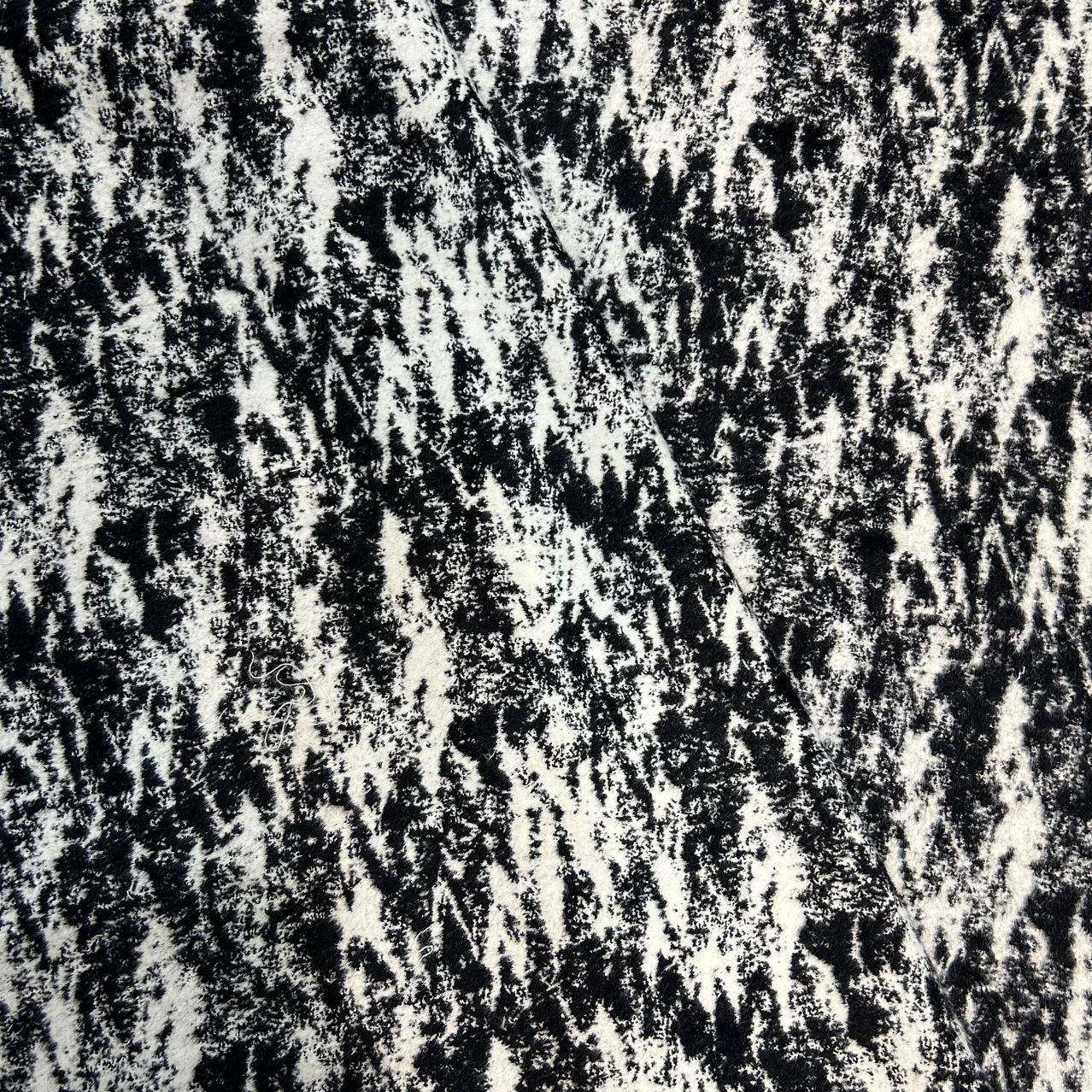 黑白几何抽象图案毛绒面料水貂毛手感绒感沙发布抱枕面料,纺织面料/辅料/配套,纺织机械配件,淘宝优惠券,粉丝福利购,淘宝优惠卷