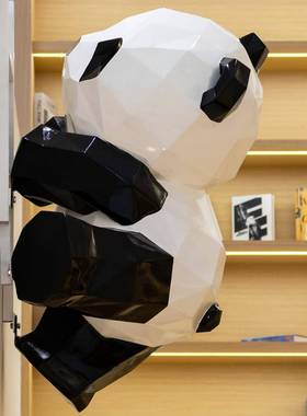 玻璃纤维几何爬墙熊猫雕塑网红打卡商场门头创意壁挂民宿装饰大摆