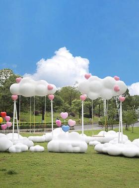 网红气球云秋千装饰户外景区签到点布置大型度假村床和早餐装饰