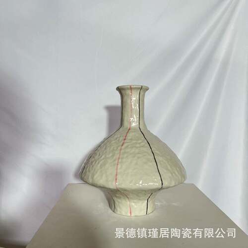 新款手作创意陶瓷花瓶异型颜色釉手绘线条轻奢风花器台面摆件水培
