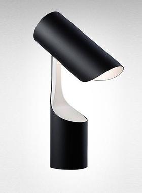 后现代五金客厅创意台灯个性艺术黑色床头卧室书房设计师简约台灯