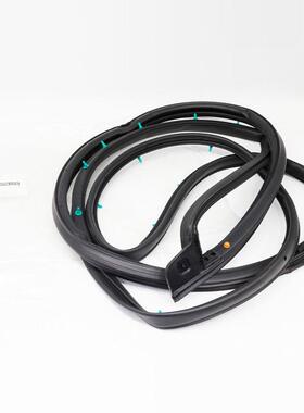 821302V000适用于现代Veloster前车门密封条橡胶带82130-2V000