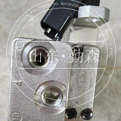 推土机配件各种型号齐全D155-3PPC先导阀17A-49-21100