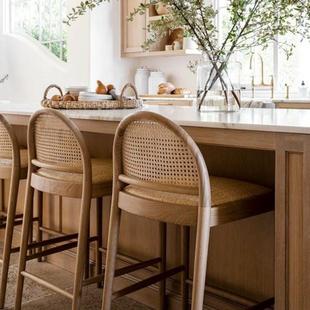 实木吧台轻奢台椅北欧藤编脚凳现代简约靠背家用酒吧前台接待椅子