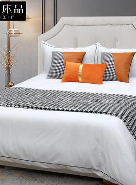 现代楼盘轻奢样板间床品家具展厅摆场配套软装橙色样板房床上用品