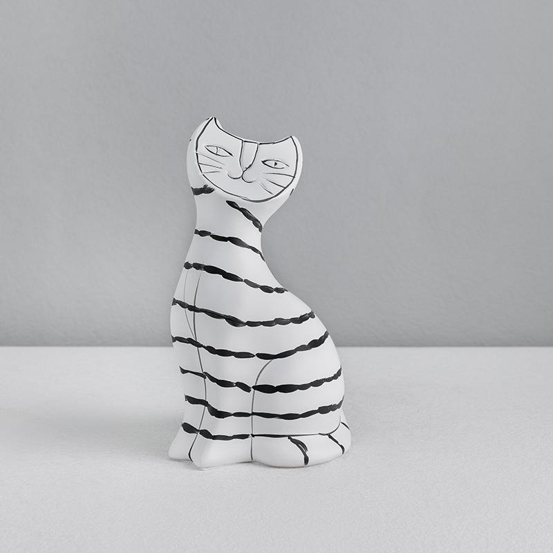 现代简约手绘轻奢黑白条纹猫树脂猫摆件样板房售楼处软装品汤圆猫