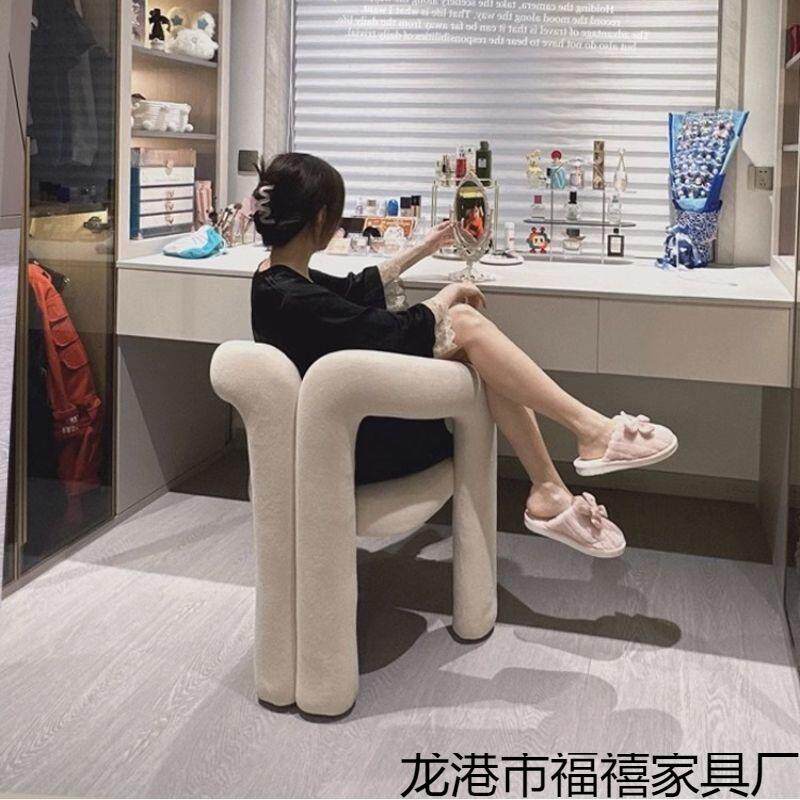 奶油梳妆北欧网红化妆设计师美甲店餐椅家用卧室靠背轻奢梳妆台椅