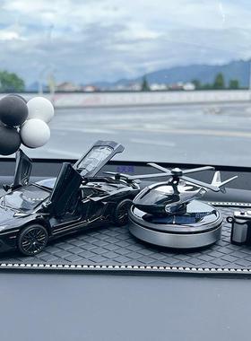 汽车摆件车载中控台装上品网车创意77595感车内202饰5红新款