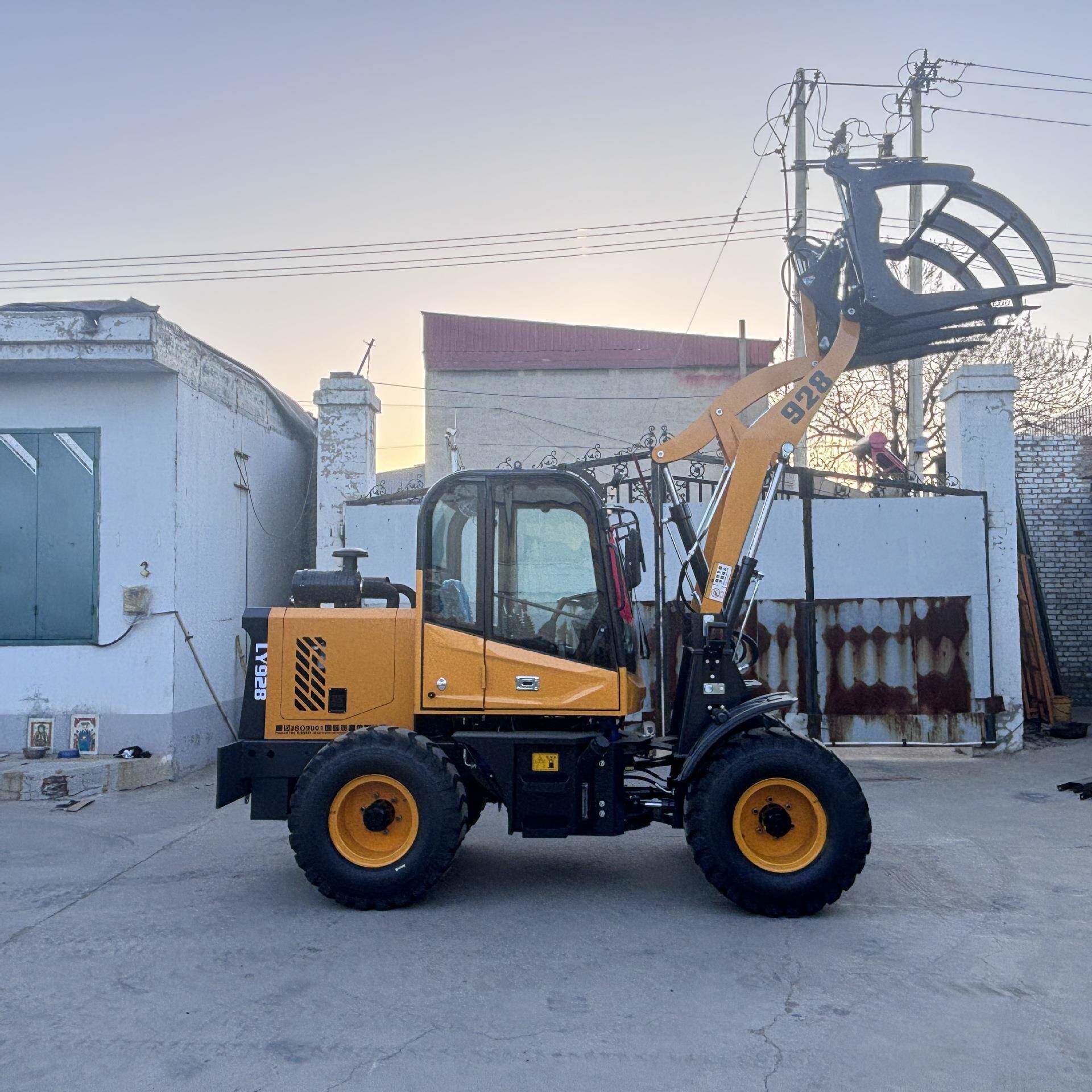 小铲车装载机装四缸四驱建筑工程脚虎167农加用长臂抓木矮机工程