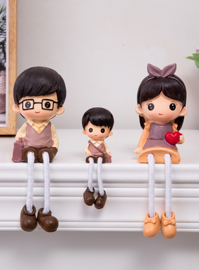 创意家居个性墙面儿童房装饰摆饰一家三口吊脚娃娃客厅房间装饰品