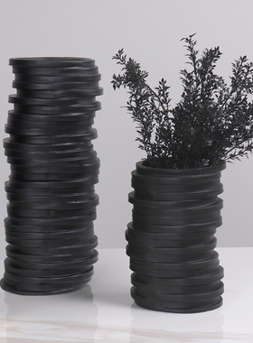 简约现代陶瓷艺术黑色圆环层叠花器摆件样板间客厅玄关桌面装饰品