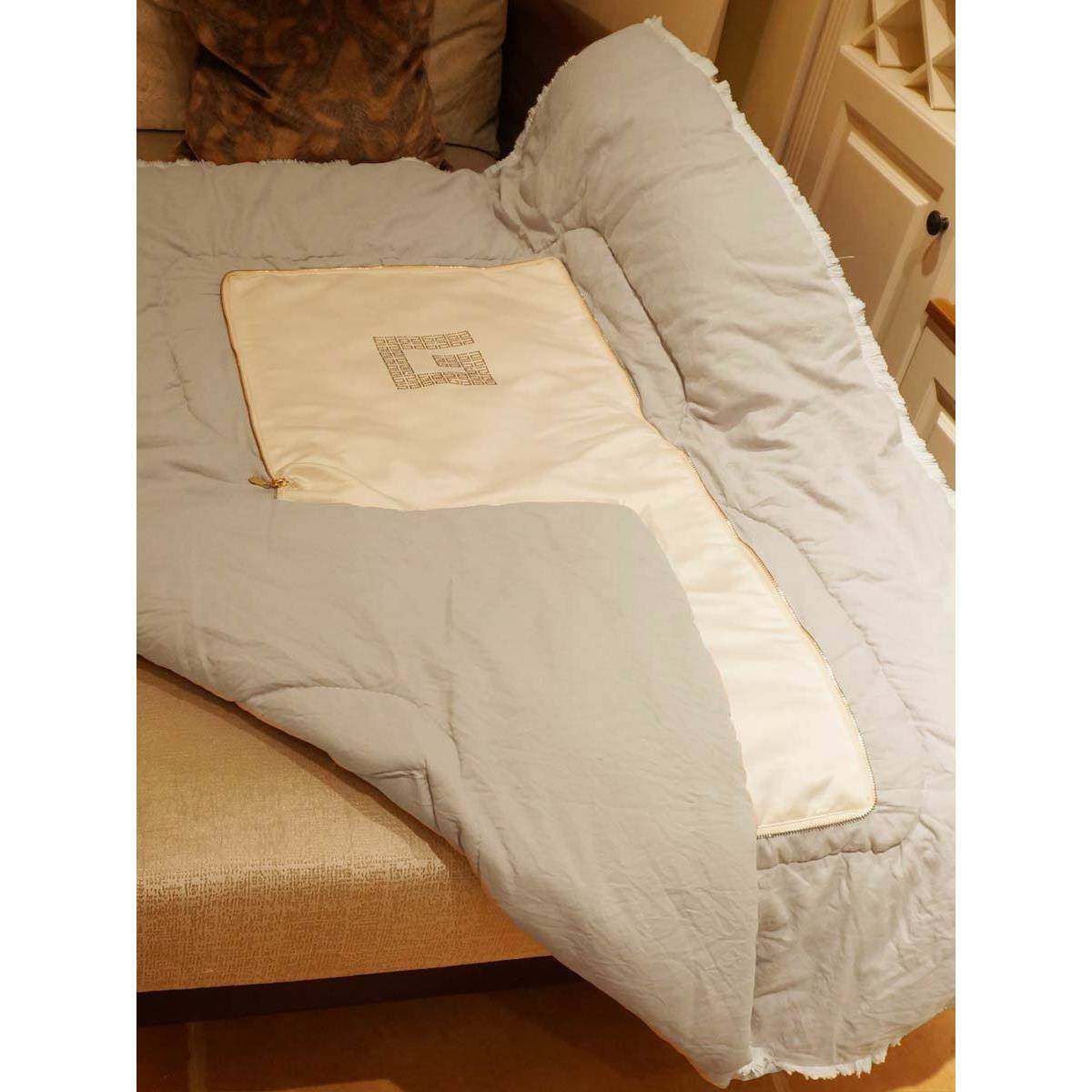 WBZ7载轻奢水钻午休汽车F758JH7J抱枕被家子毯子两用午睡多功能卧,居家布艺,抱枕被,淘宝优惠券,粉丝福利购,淘宝优惠卷