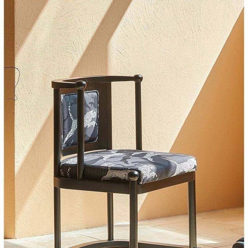 VEL轻奢法式实中古木子提花实木餐椅扶家用复古手靠背椅豹子豹豹