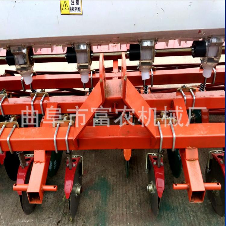 小麦机播种机视频种款小麦播施肥加螺新旋FN-6平土器