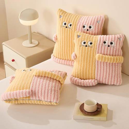 抱枕被子两用2025年新款爆款抱枕毯子二合一办公室午睡毯子