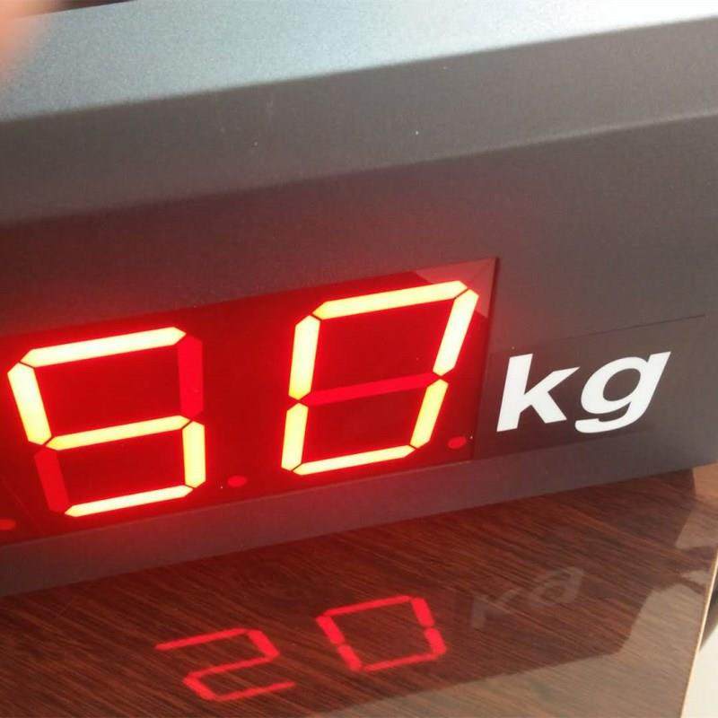 大屏幕显示器HIGH亮度LED显示清晰直观75毫米地磅大屏幕显示器