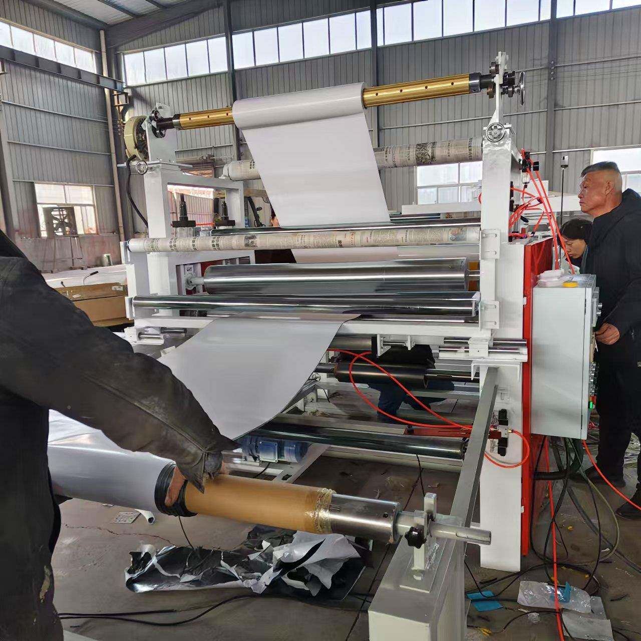 无白乳胶复合1300卡纸卷贴纸机卷对膜对膜复合机自动放卷卷妨布贴