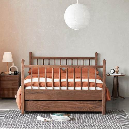 北欧全实木现代简约黑胡桃木儿童男女孩小户型双层抽拉伸缩子母床