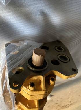 D375推土机变速箱液压泵704-71-44002