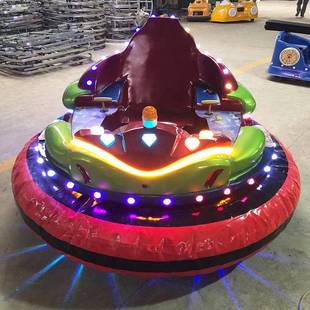 碰碰车广场游乐设备电动电瓶太空飞碟碰碰车户外摆摊游乐设施