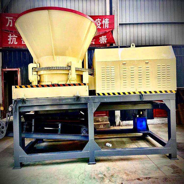 车载式旋转破碎机建筑木板粉碎机油电两用果园桃树桉树根破碎机