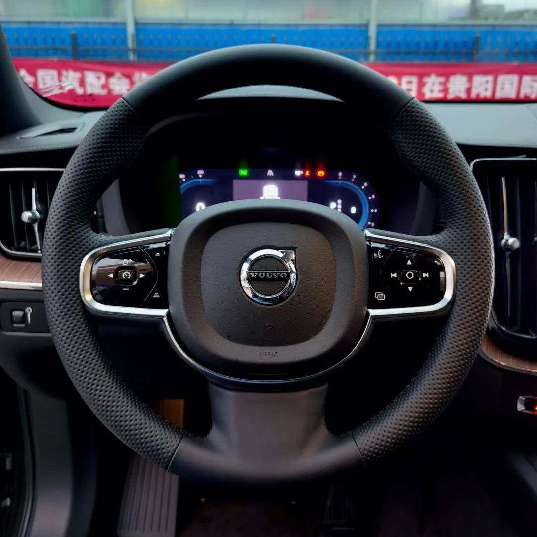 xc60s90s60xc40xc90s80lv40v60真皮手缝方向盘把套