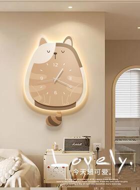 奶打油风猫咪客NAZ时钟表发光创意卡通家用餐厅钟免孔挂厅钟新款