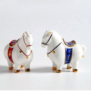 陶瓷工艺品家居招财马到成功摆件办公室桌面唐马博古架装饰品