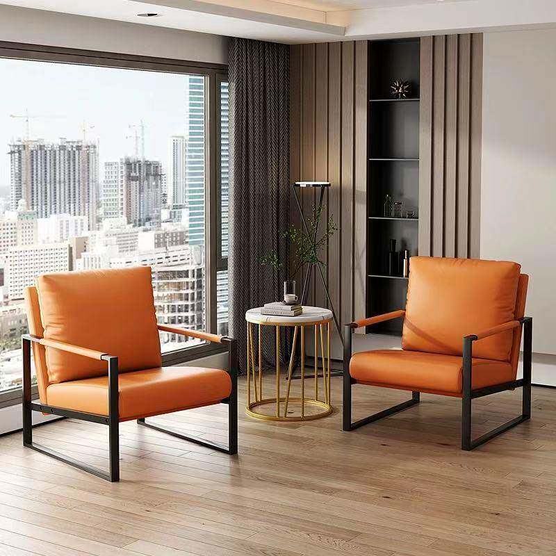轻奢单人沙发椅北欧风家人用214客卧室铁艺懒沙公发办厅室洽谈椅