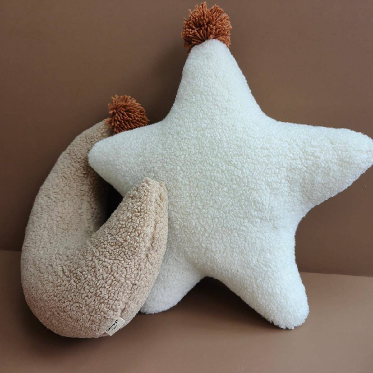 星星月亮ins靠风床头抱枕沙发枕抱NWD202儿网5红玩偶阳台飘窗童房