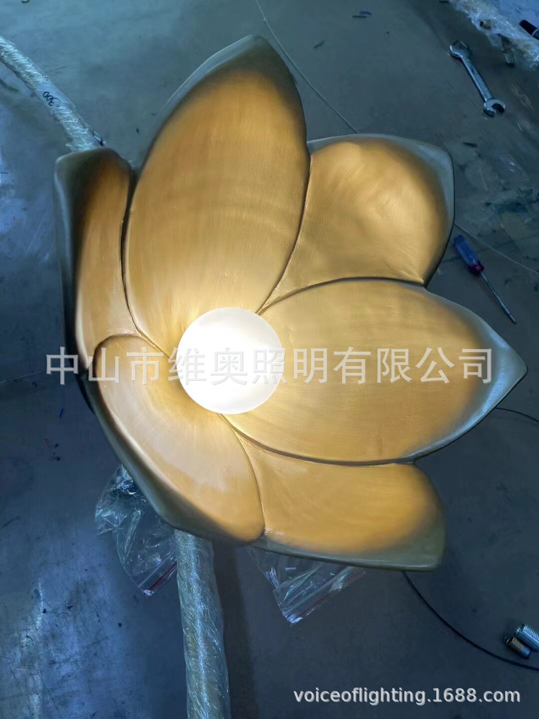 设计师异形非标酒店大堂壁灯欢迎甲方设计师来厂考察洽谈