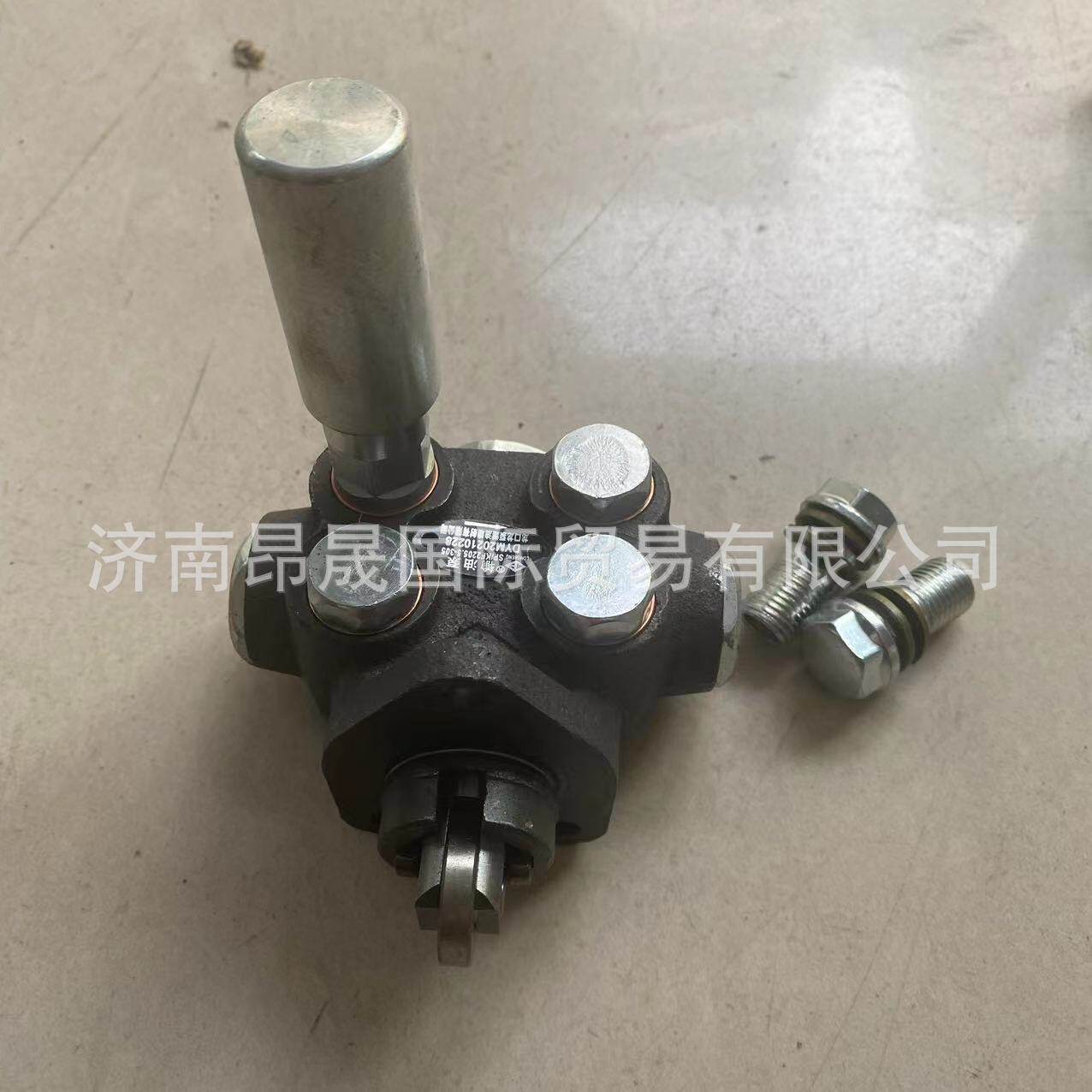 重汽HOWOT7H汕德卡C7HC9H豪瀚MAX输油泵总成VG1500080100