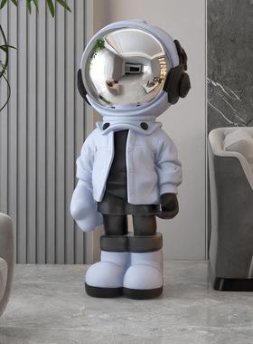 创意空人客厅摆件大型地沙发电视柜WGT旁边轻奢家居落航装饰品太