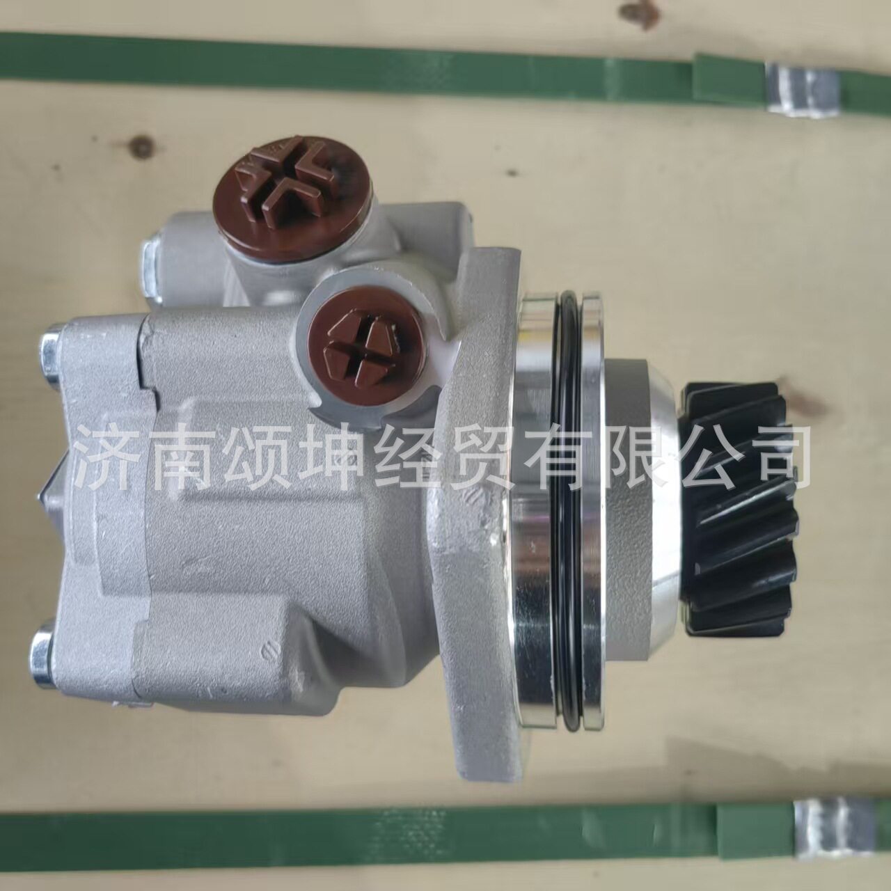 供应重汽HOWO轻卡发动机转向助力泵WG9731471025/1
