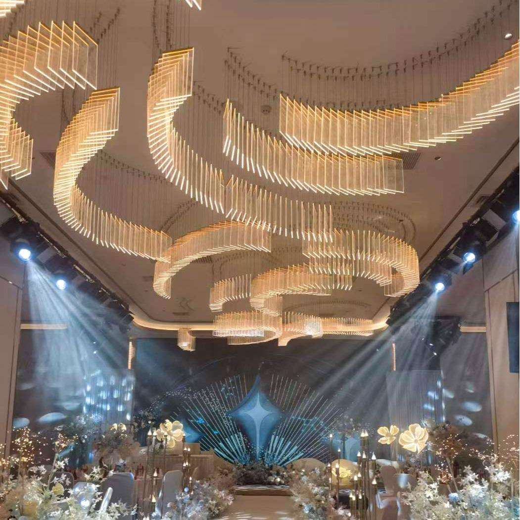 婚庆道具婚礼堂吊顶装饰灯管亚克力线条造型灯舞台布置路引吊件