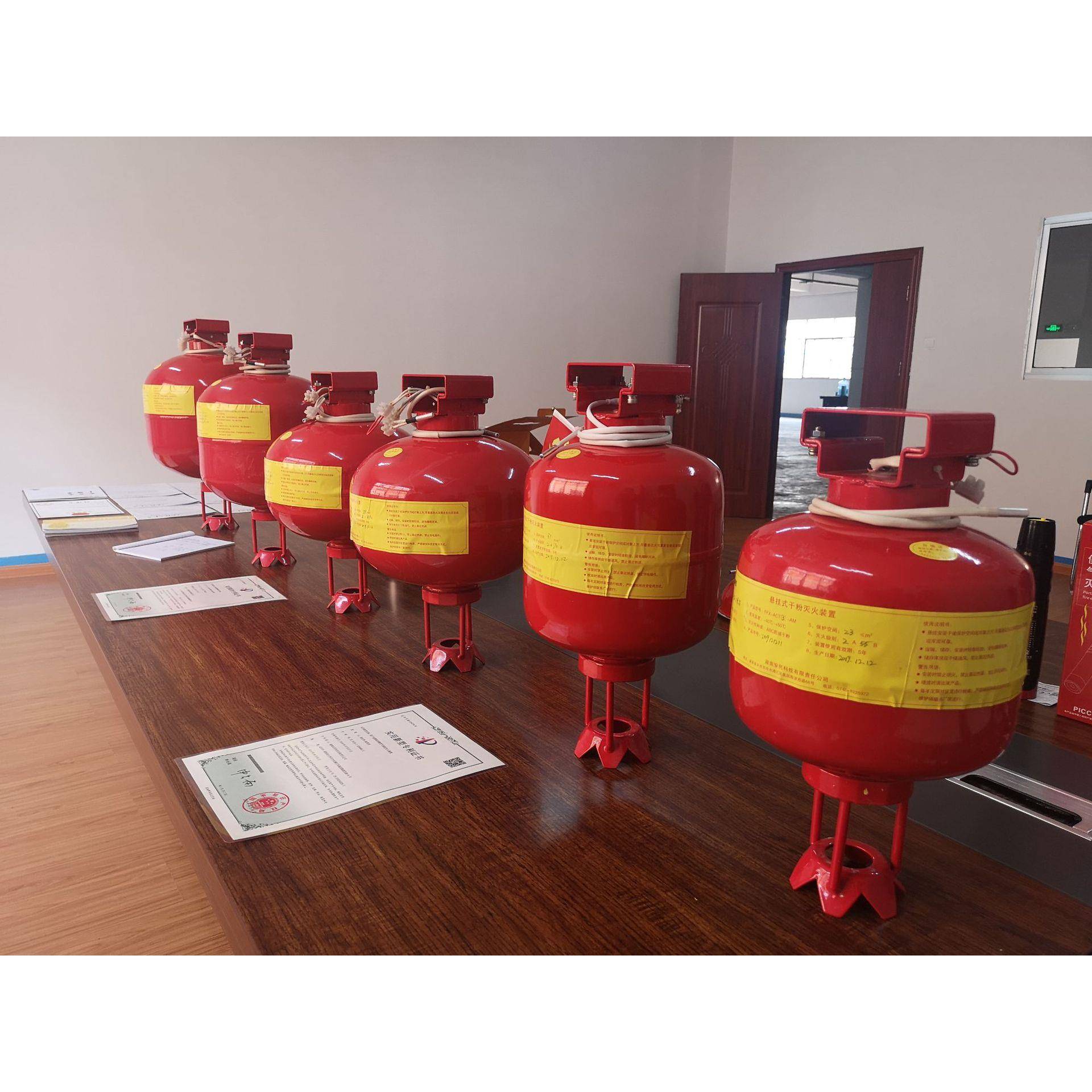 厂家直销6kg悬挂式灭火器自动灭火器非贮压式干粉灭火装置