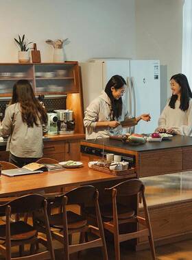 北欧实木台餐厅璃家岛用XOA岩板料理玻操约作台厨房简收纳抽屉储